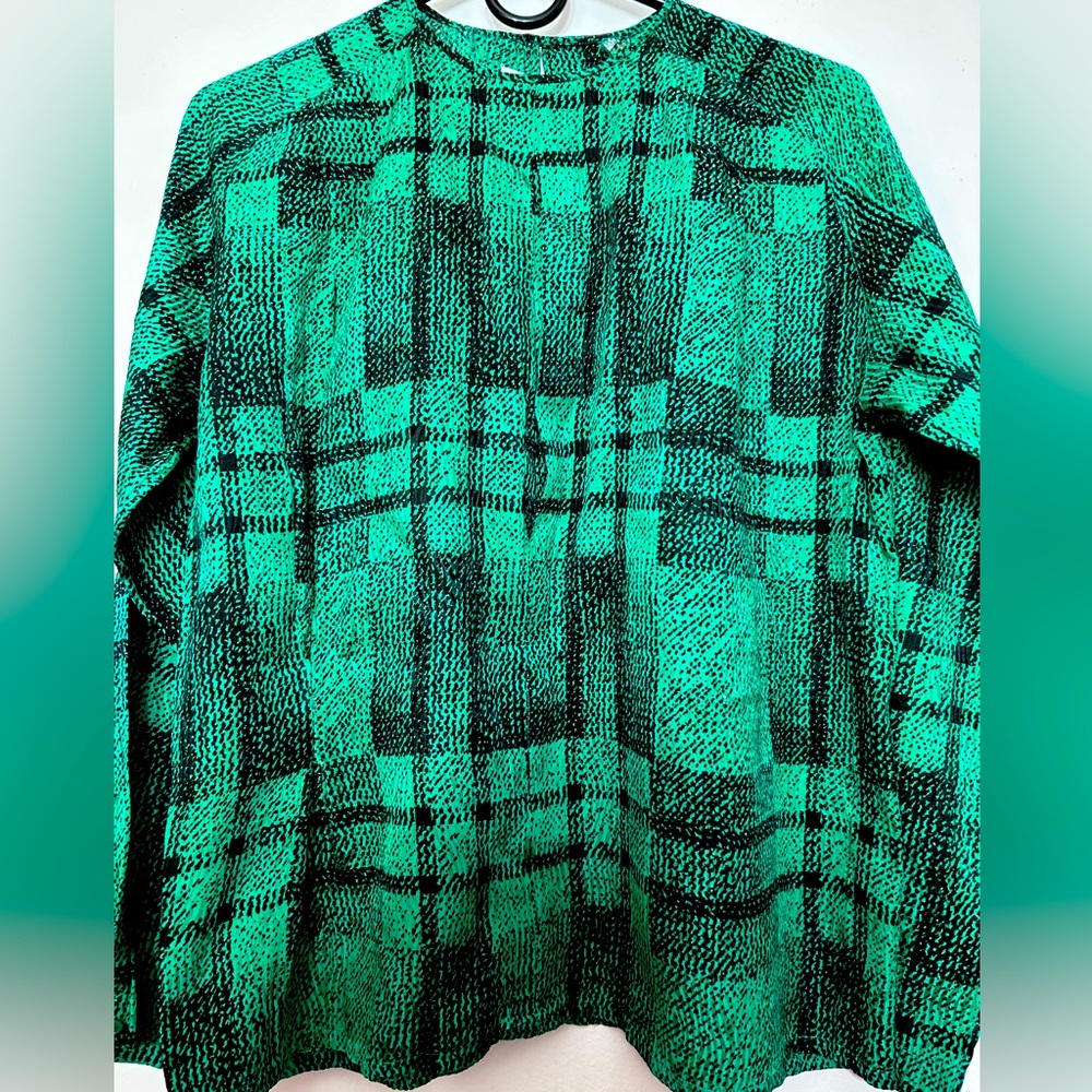 A Chemise Int’l Blouse